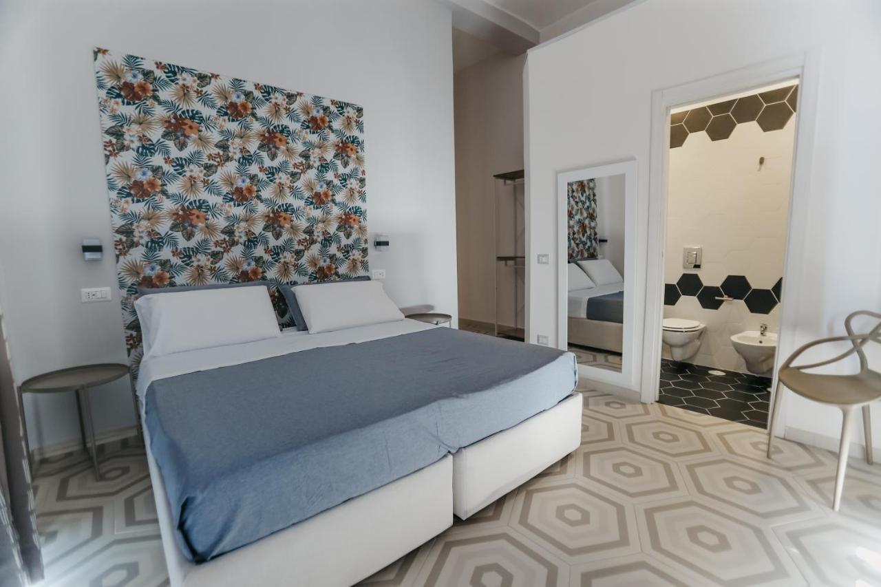 Domus Marina Rooms Naples Exterior photo
