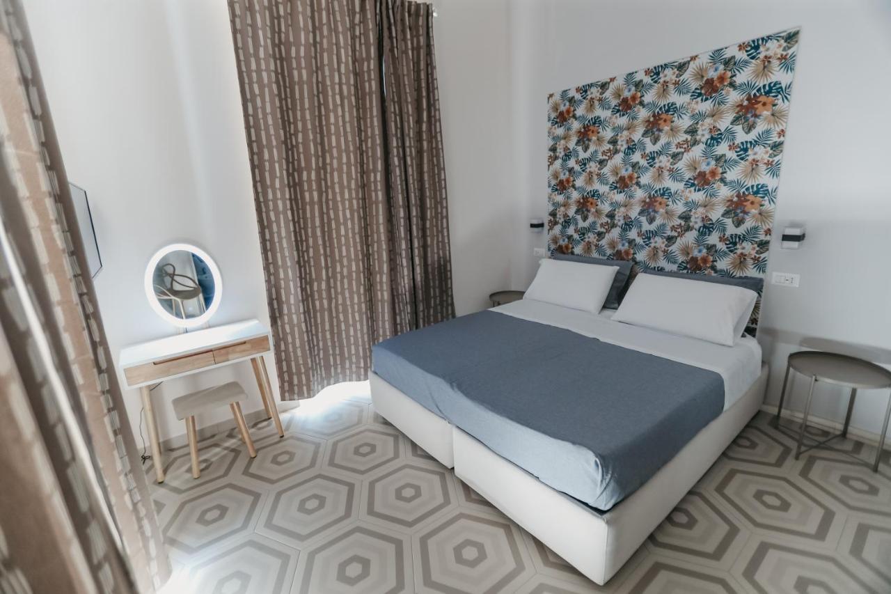 Domus Marina Rooms Naples Exterior photo