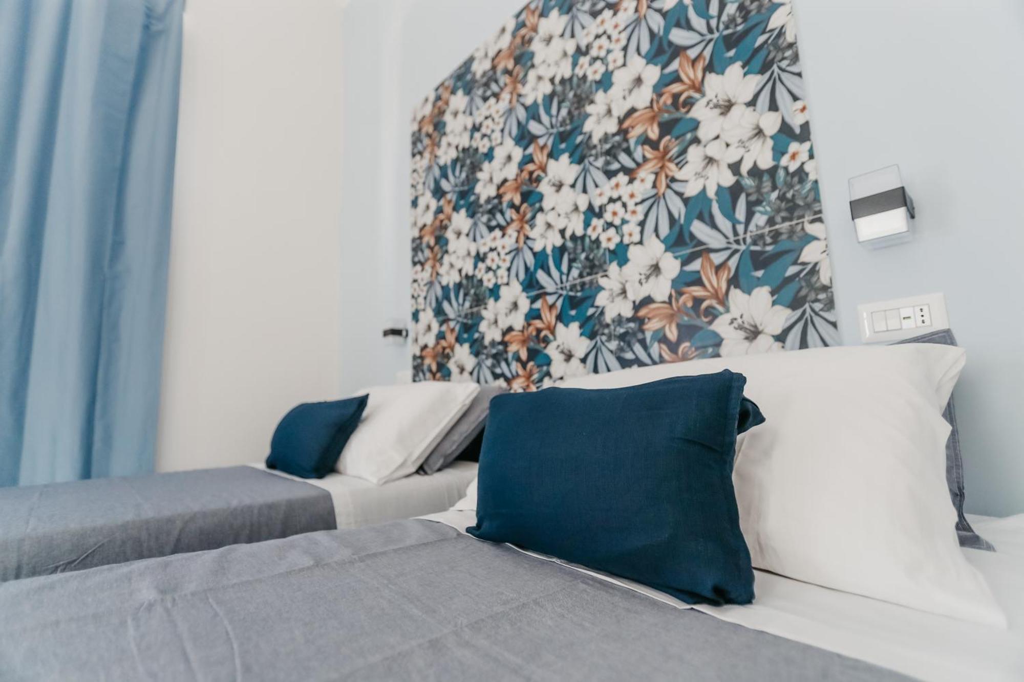 Domus Marina Rooms Naples Exterior photo